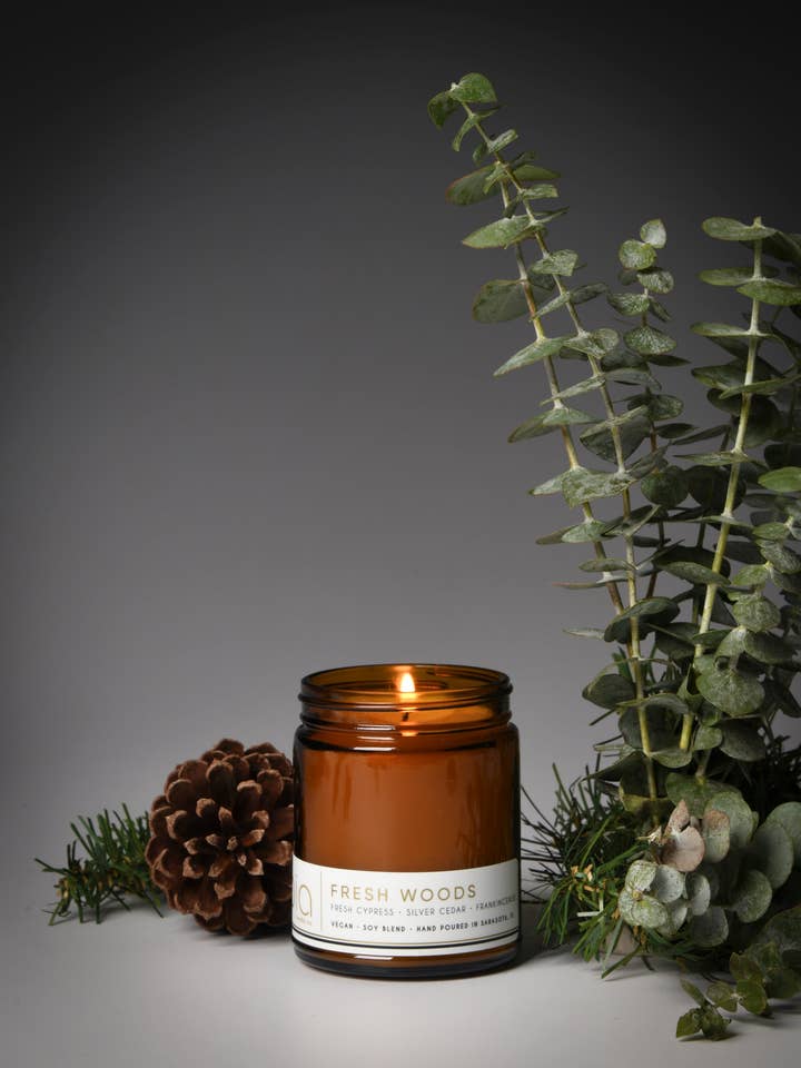 Bougie Bois Frais pour la vente par bia candle co