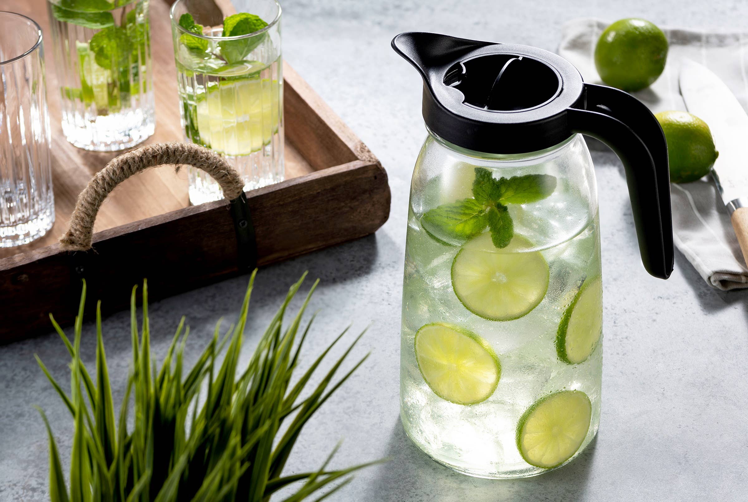 Alpine - Vente Pichets - Pichet en verre 4-en-1 avec infuseur à glace et fruits, avec couvercle9