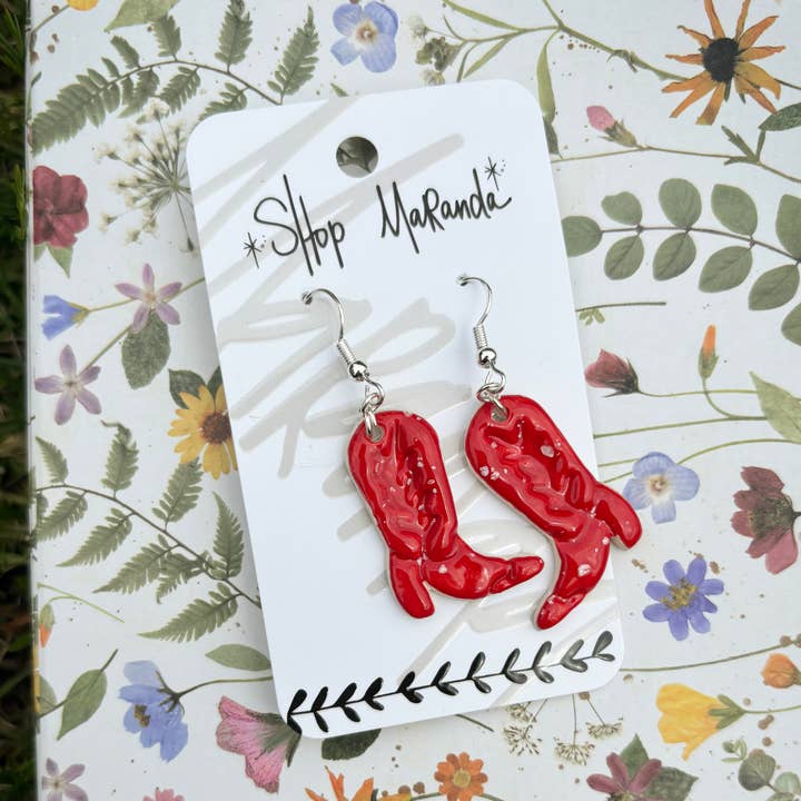 Os Brincos Maleena Boot em Vermelho Varsity por atacado de Shop Maranda