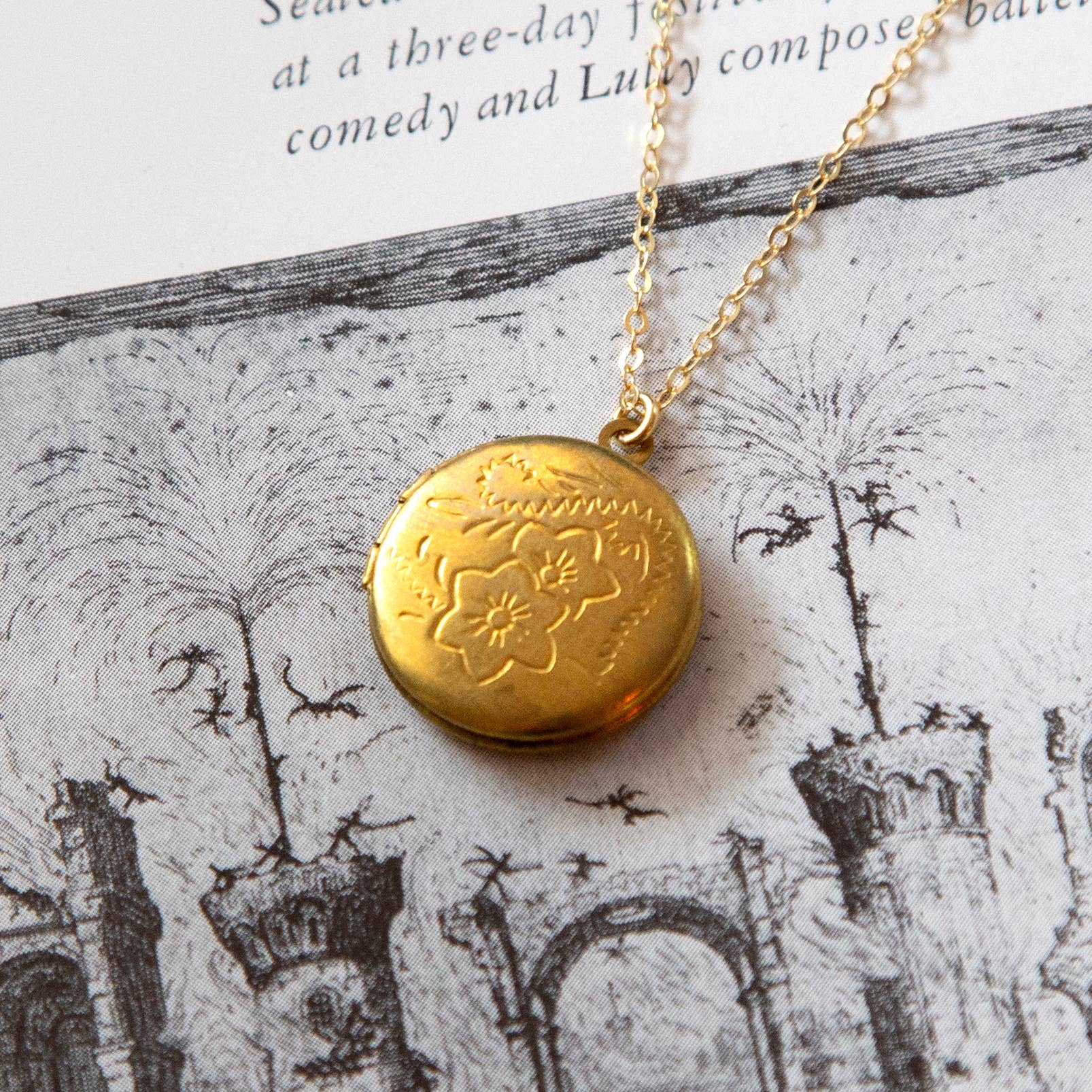 Kindred Objects - Wholesale Locket Necklace - Vintage Large Round Locket Necklace (Floral)2
