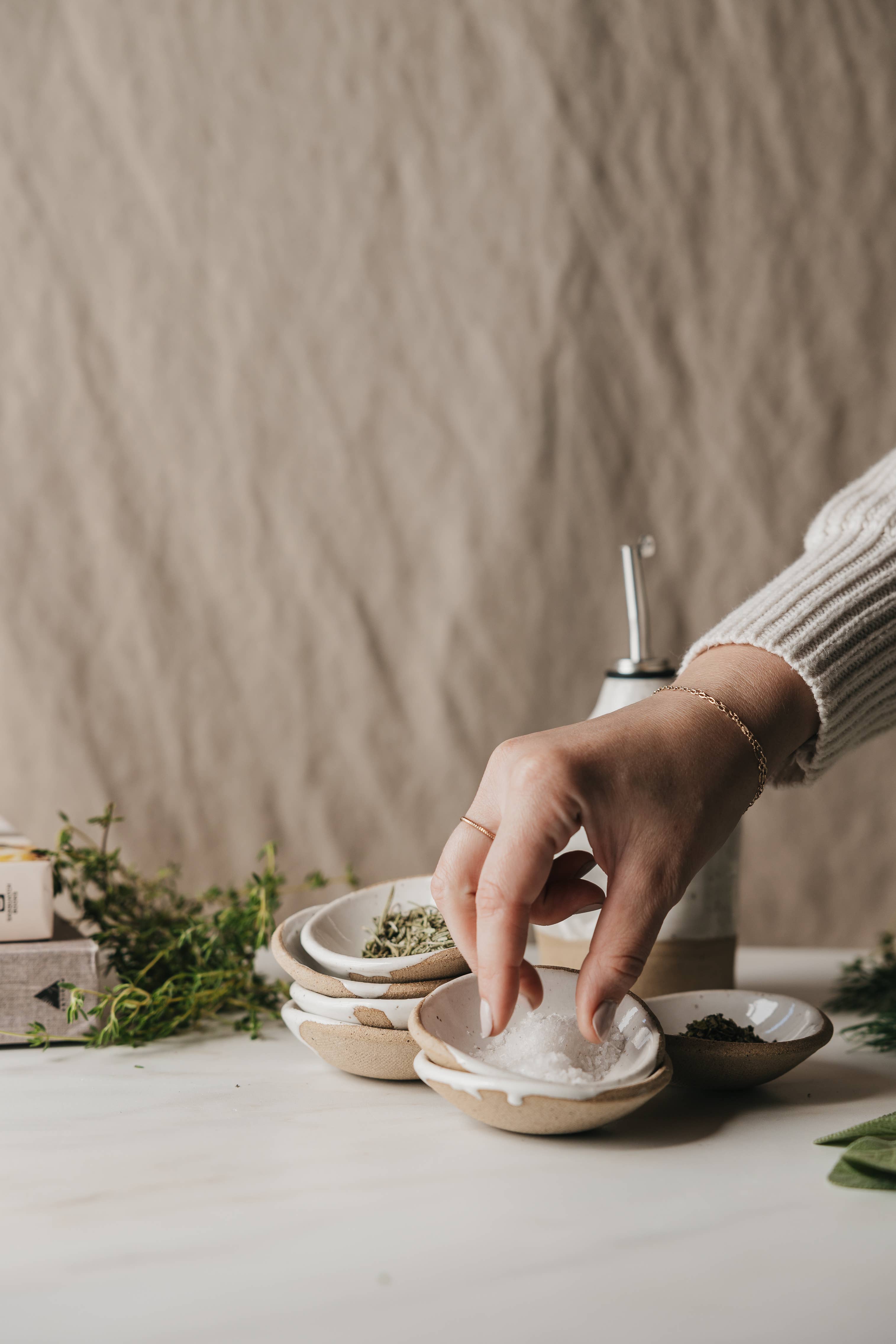 D Pottery - Wholesale Condiment/Dip Bowl - Speckled White Ceramic Prep Dishes - per each6
