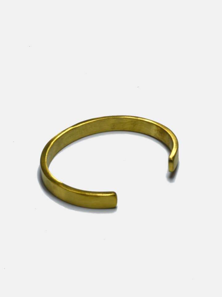 Brassard large en laiton pour la vente par Curated Basics