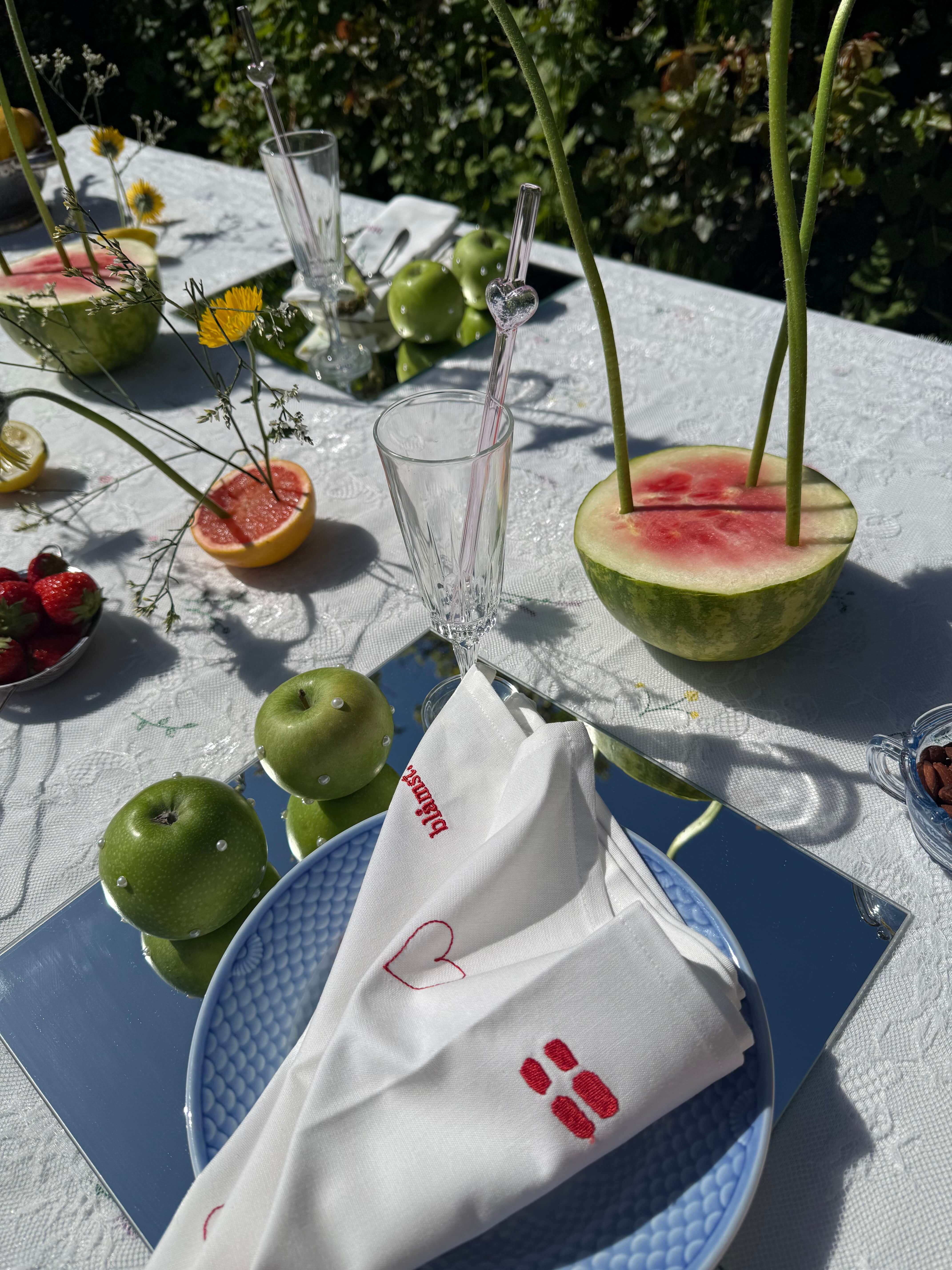 Blåmst - Wholesale Dinner & Cloth Napkin - Celebration Fabric Napkins (2-pack)1