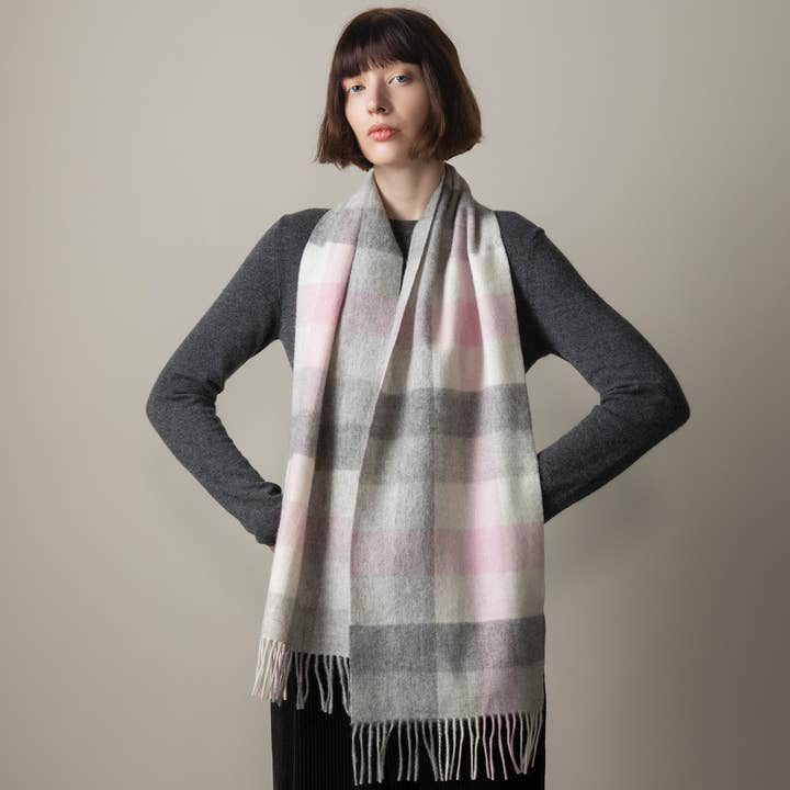 Kiltane - Wholesale Scarf - Unisex - Lambswool Scarf Cherub 5 Square Check0