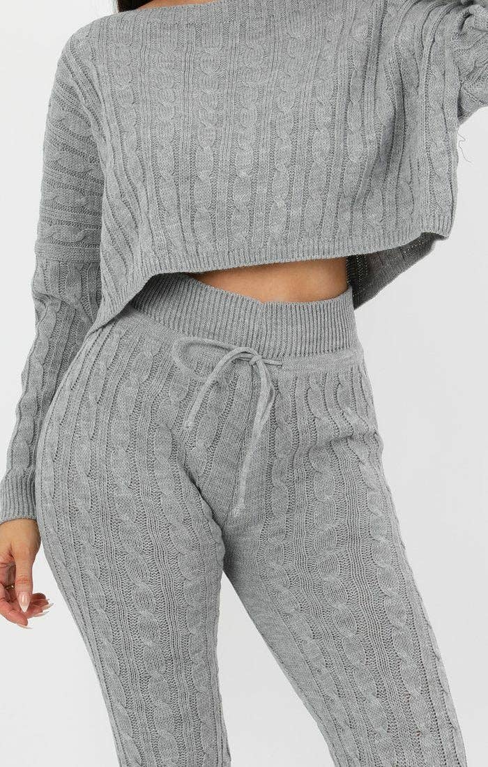 Femme Luxe – Großhandel Loungewear-Set – Damen – Grau gestricktes Loungewear-Set mit Zopfmuster - Robina6