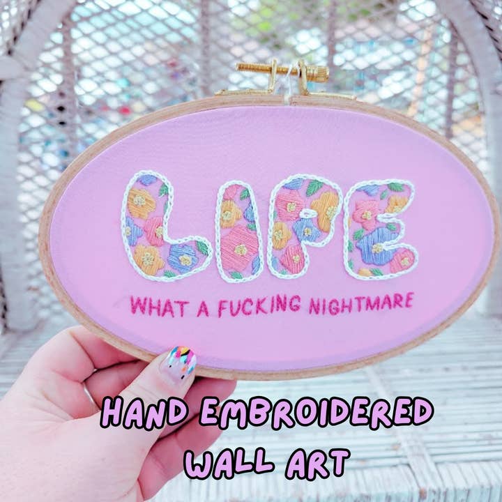 LIFE (que pesadelo do caraças) bordado de arte de parede por atacado de Catie Unthreaded