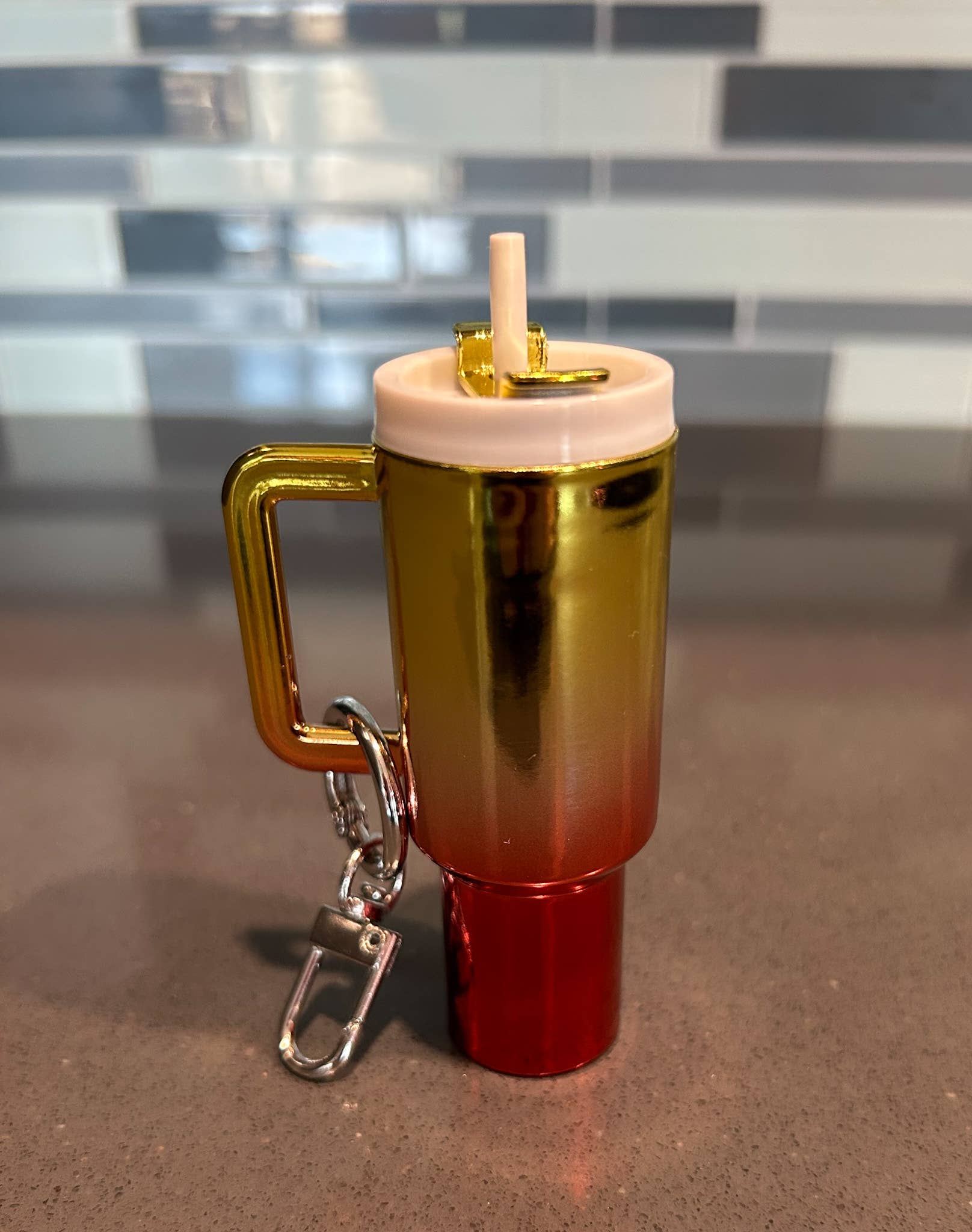 JILLIAN INK LLC - Wholesale Keychain - Women's - Chrome Ombre Plastic Tumbler Keychain with Removable Lid2