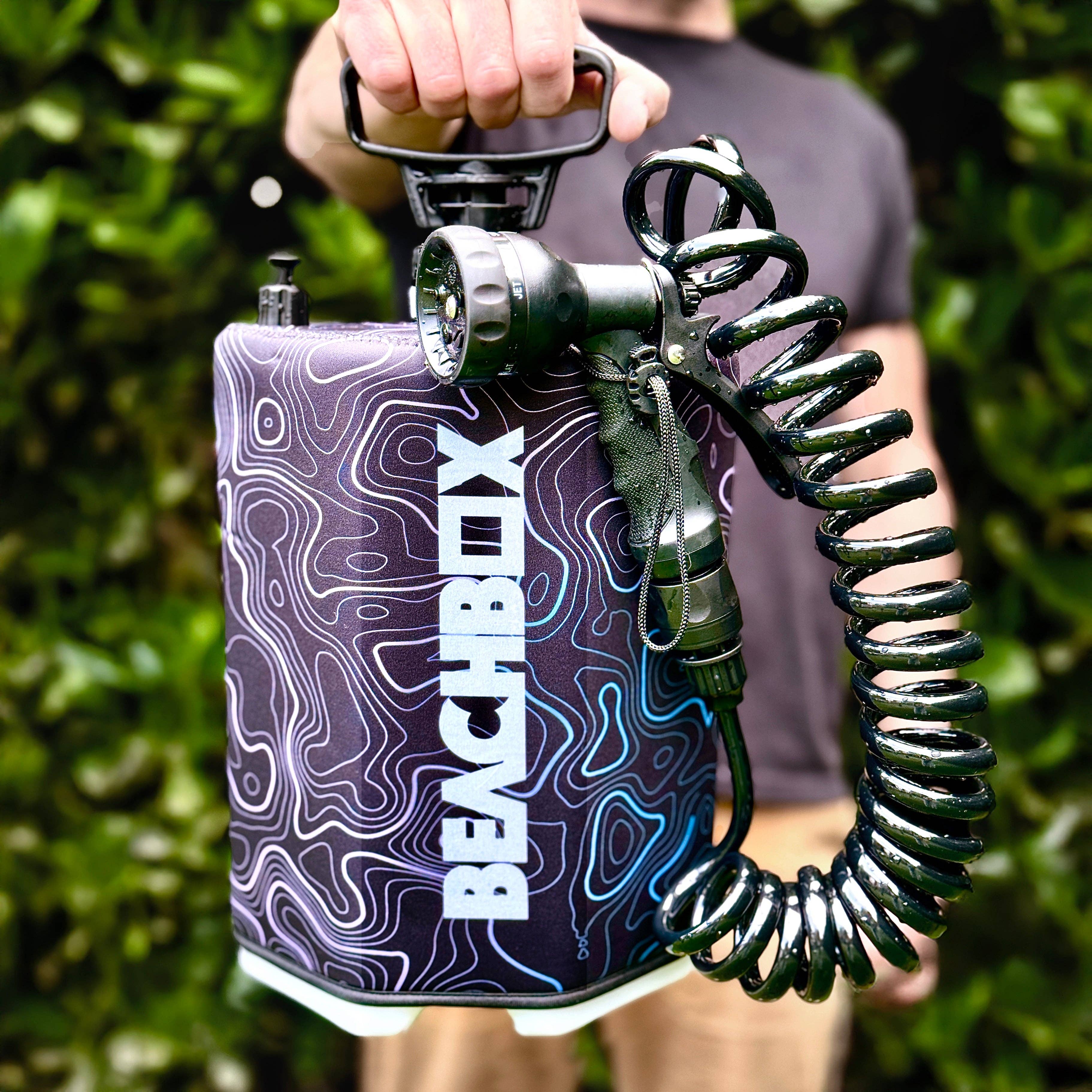 BeachBox - Vente Accessoire de plage - Réservoir de Douche Portable BeachBox - 'Élévation'5