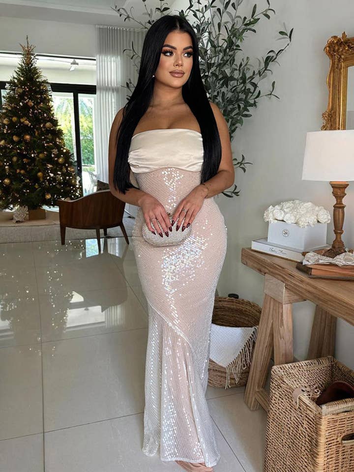 Robe sirène à sequins sans bretelles pour la vente par Aria Romance