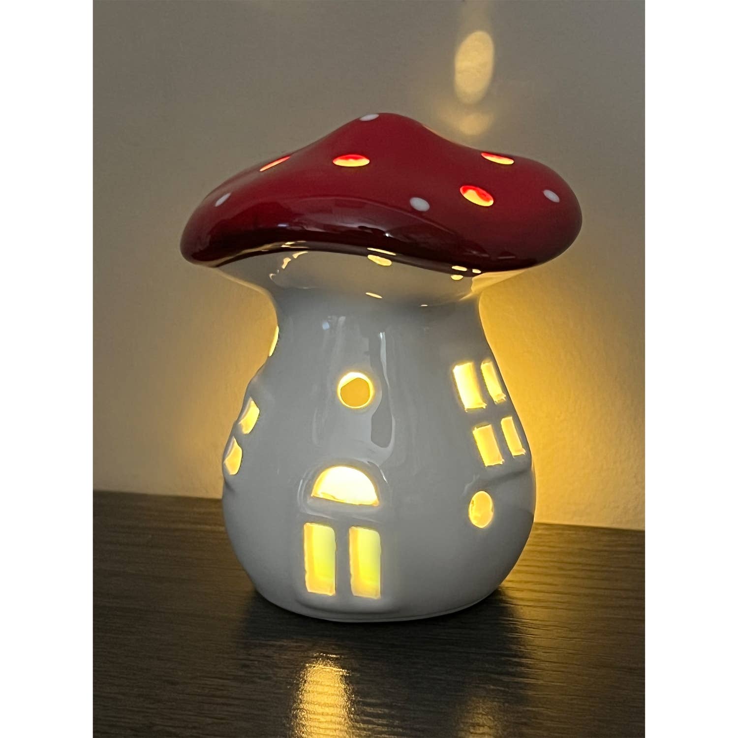 Streamline - Wholesale Decorative Tabletop Object - Mushroom Luminary1
