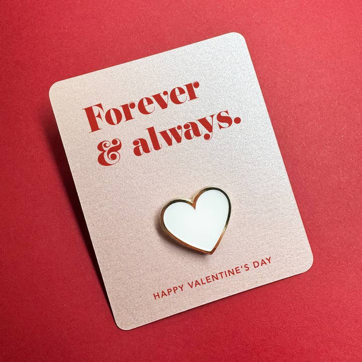 Valentine Hvid Emalje Hjerte pin kort for engroshandel hos Lovethelinks Ltd