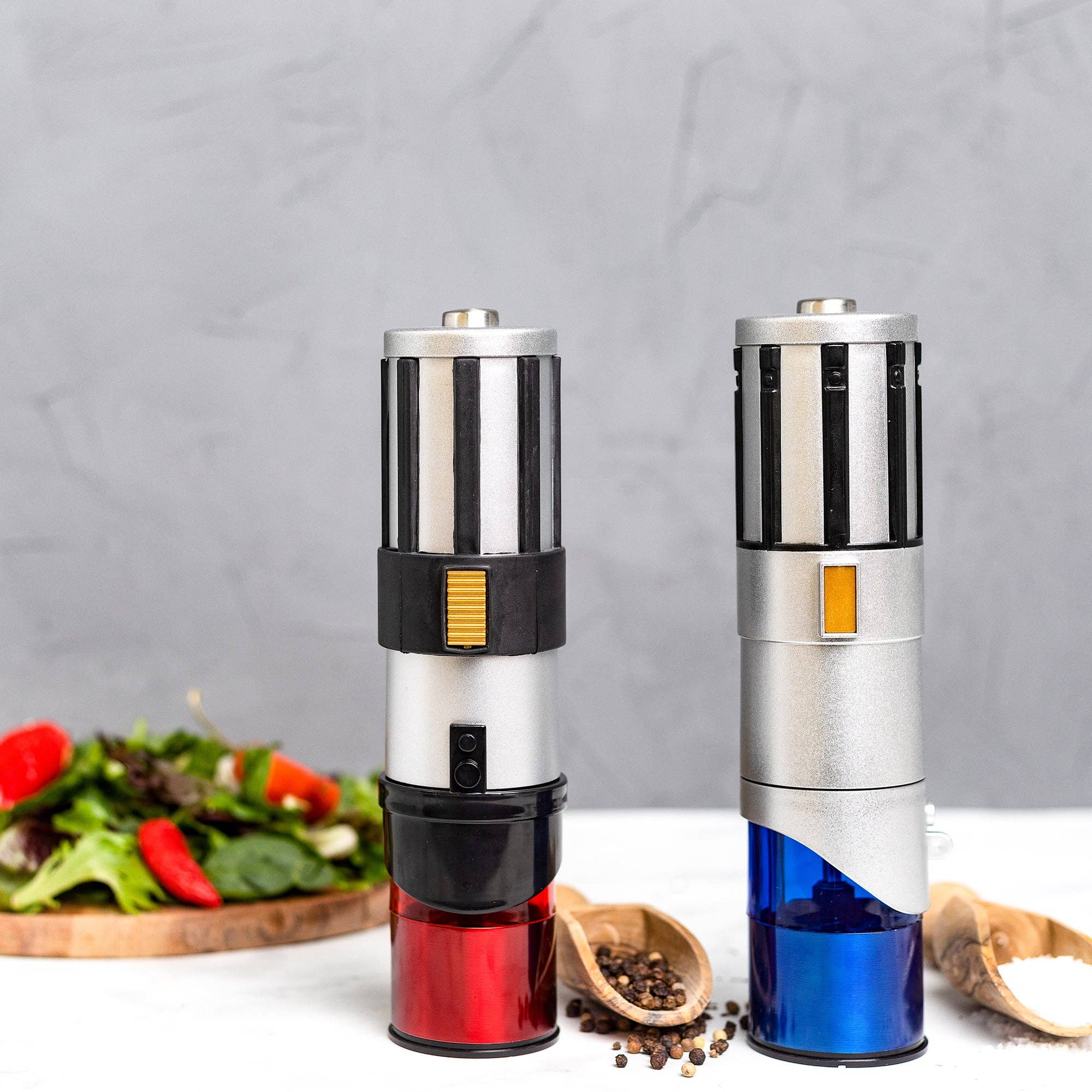 Uncanny Brands - Wholesale Kitchen Appliance - Uncanny Brands Star Wars Lightsaber Electric Salt & Pepper Mill Grinder (Pack of 2)1