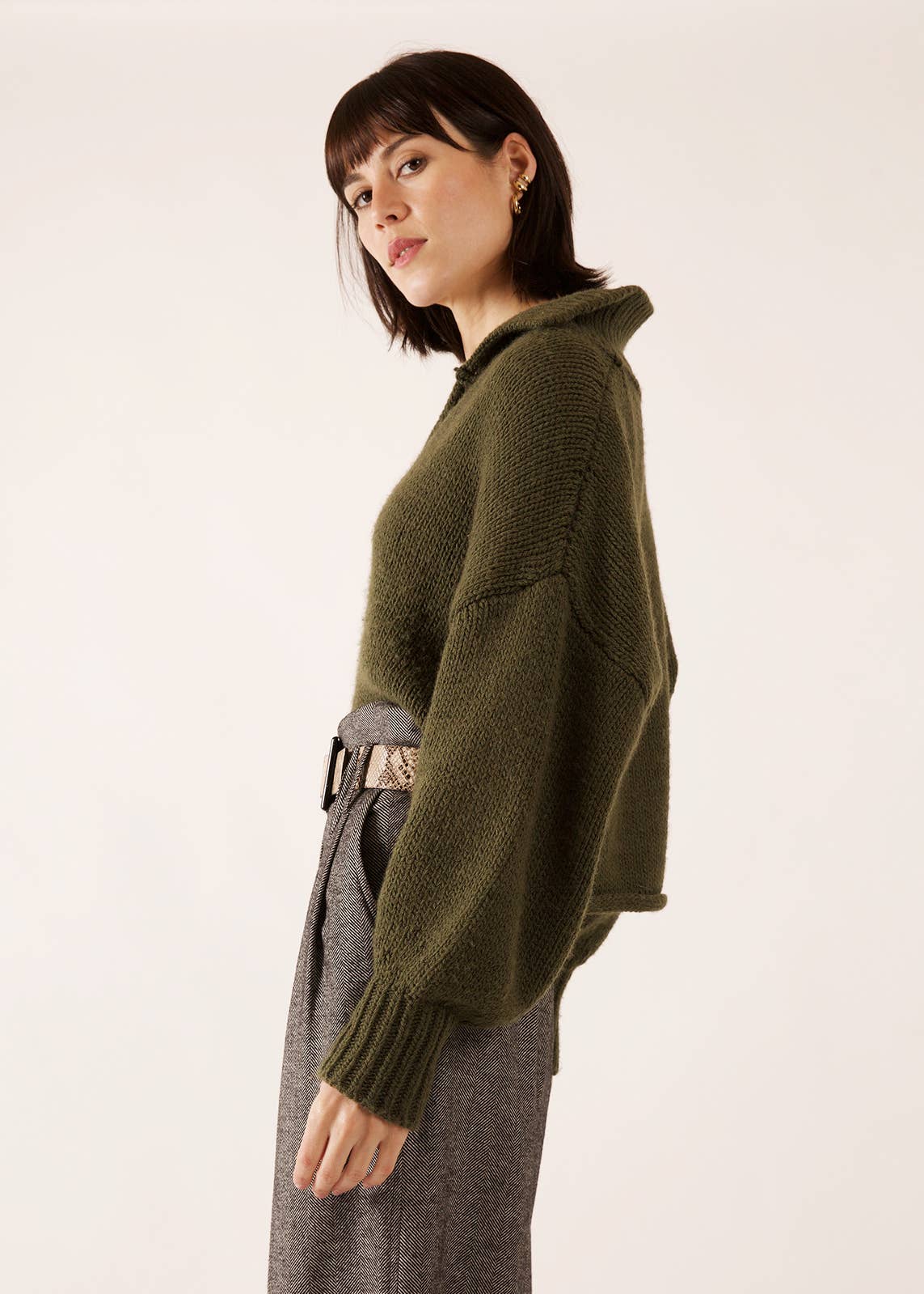 JULIA PARIS – wholesale Pullovertröja - Dam – Stickad tröja i blandad ull med skjortkrage2