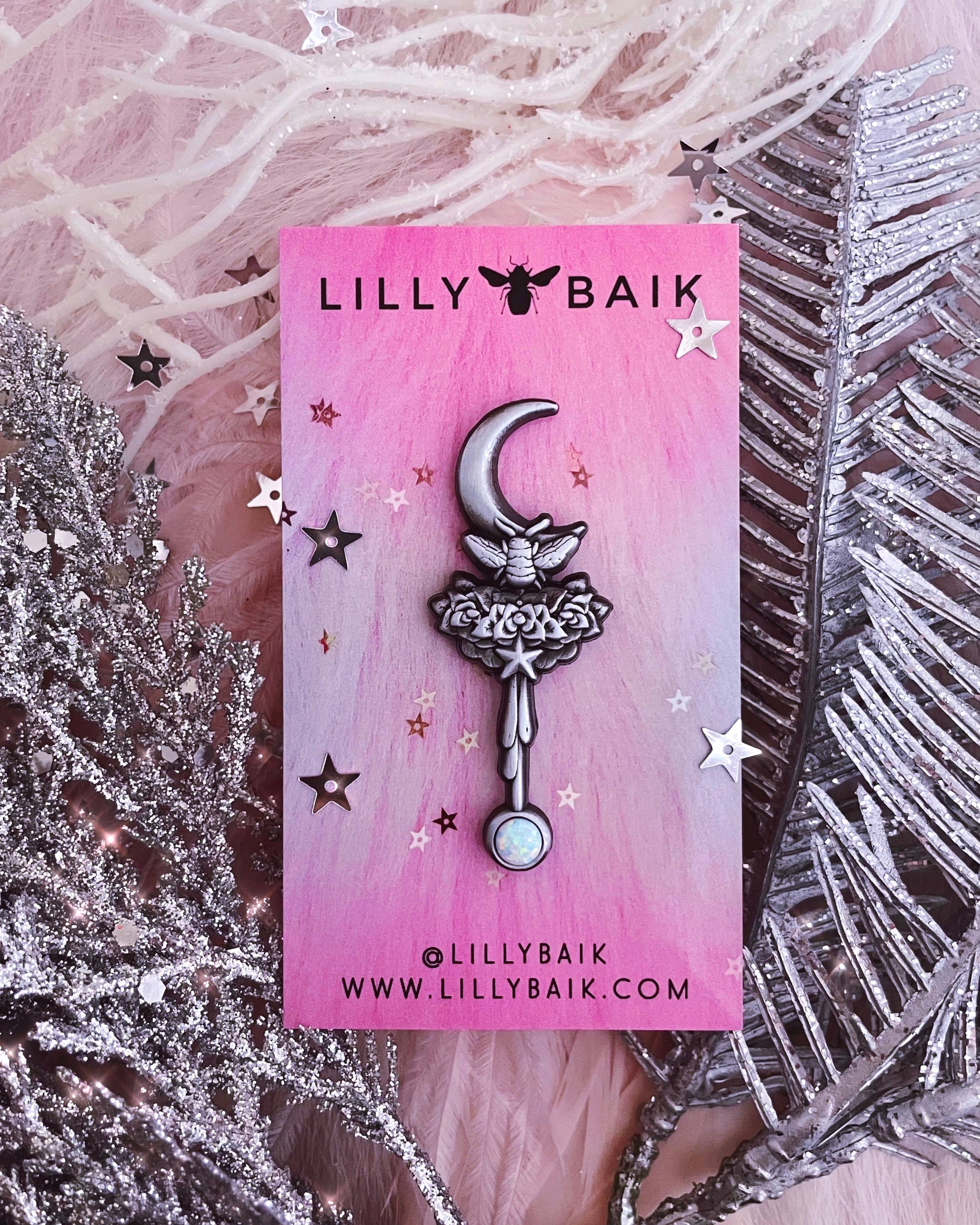 Lilly Baik - Wholesale Lapel Pin/Button - Celestial Bee Magic Wand Opal Lapel Pin2
