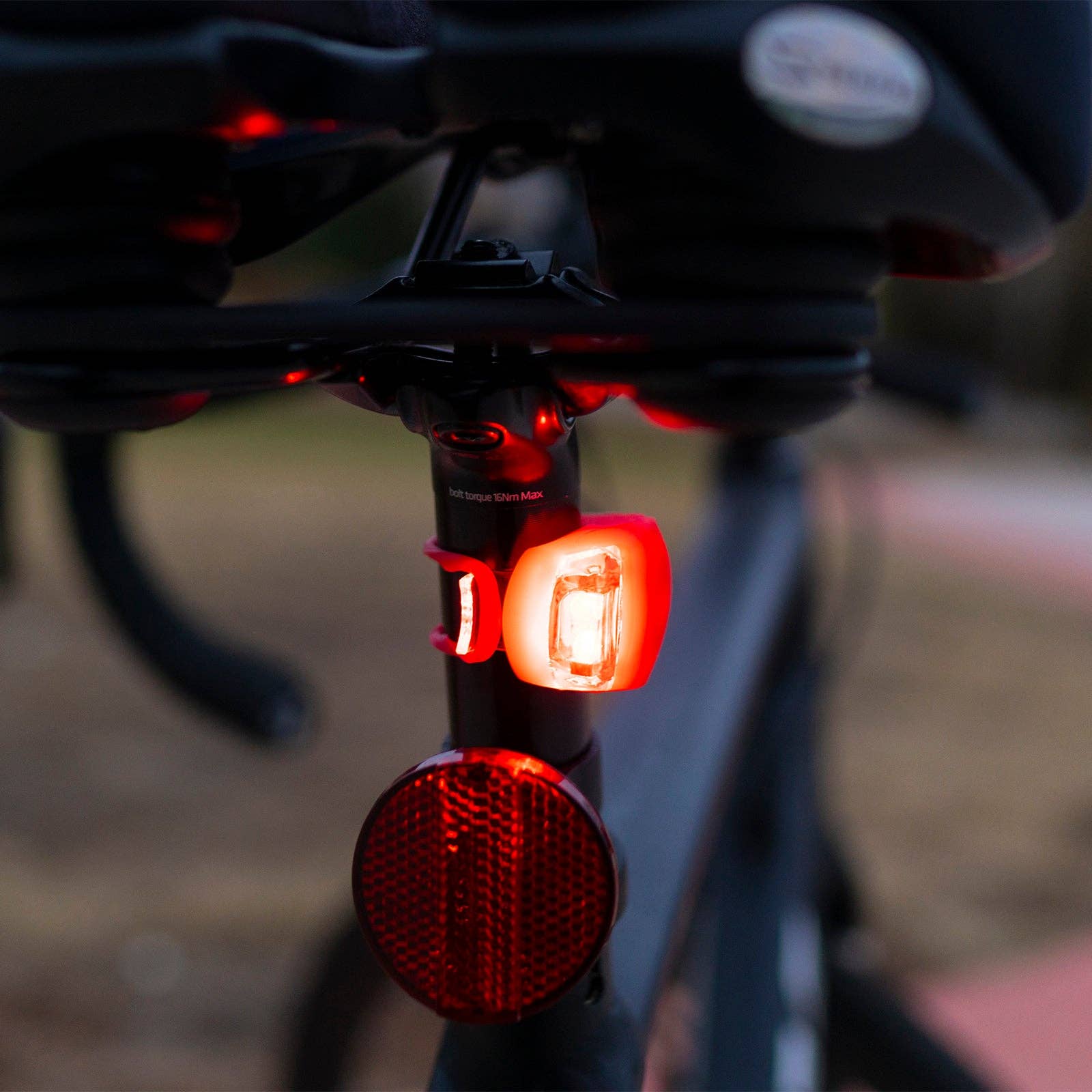 LitezAll - Wholesale Biking Accessories - LitezAll LED Bike Safety Lights Headlight and Tail Light2