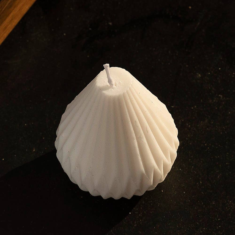 ASSORTED White Pear Wax Candle for wholesale on Faire2