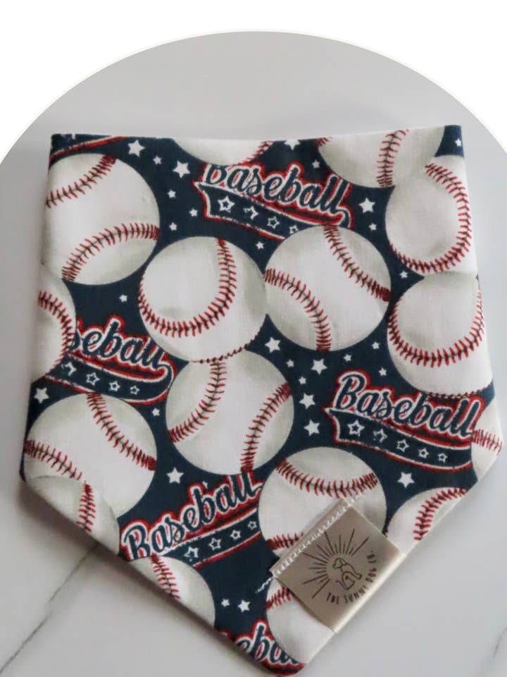 Bandana de baseball pour chien pour la vente par The Sunny Dog Co