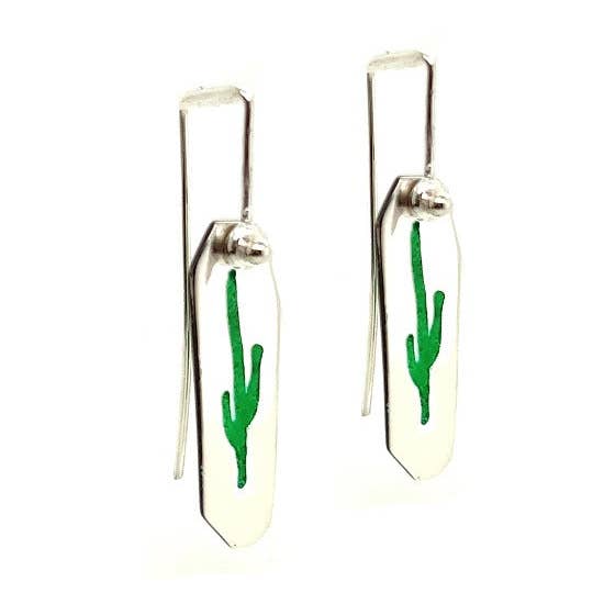 Saguaro avec boucles d'oreilles en émail #13a pour la vente par Pattie Parkhurst Jewelry