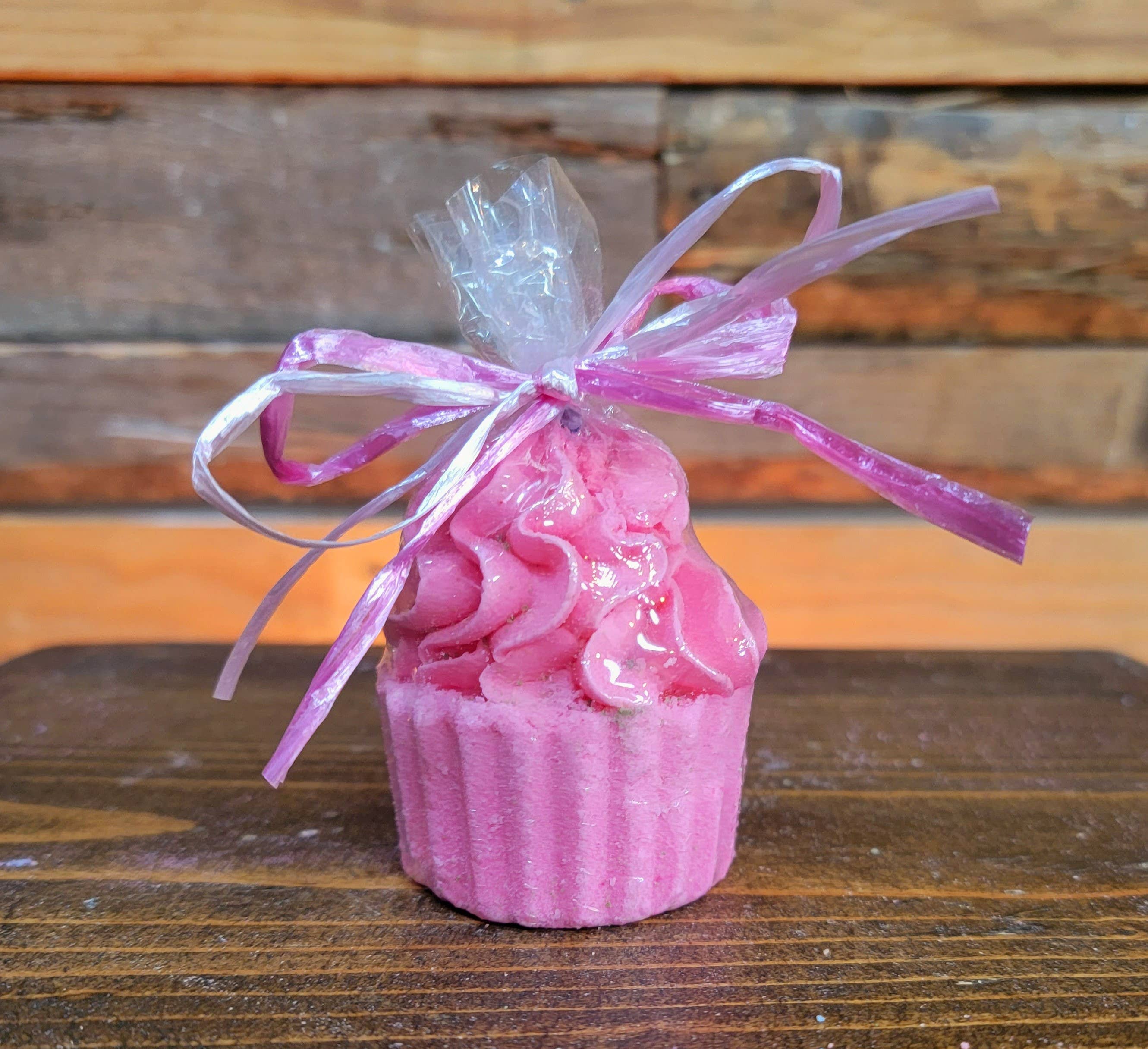 Penelope's Soaps & Such – wholesale Bath bomb/fizz – Cupcake Bubble Bomb2