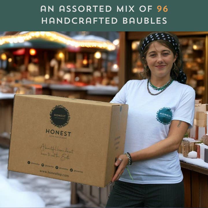 Assorteret æske med 96 håndlavede luksus julepynt 2025 for engroshandel hos Honest love our planet