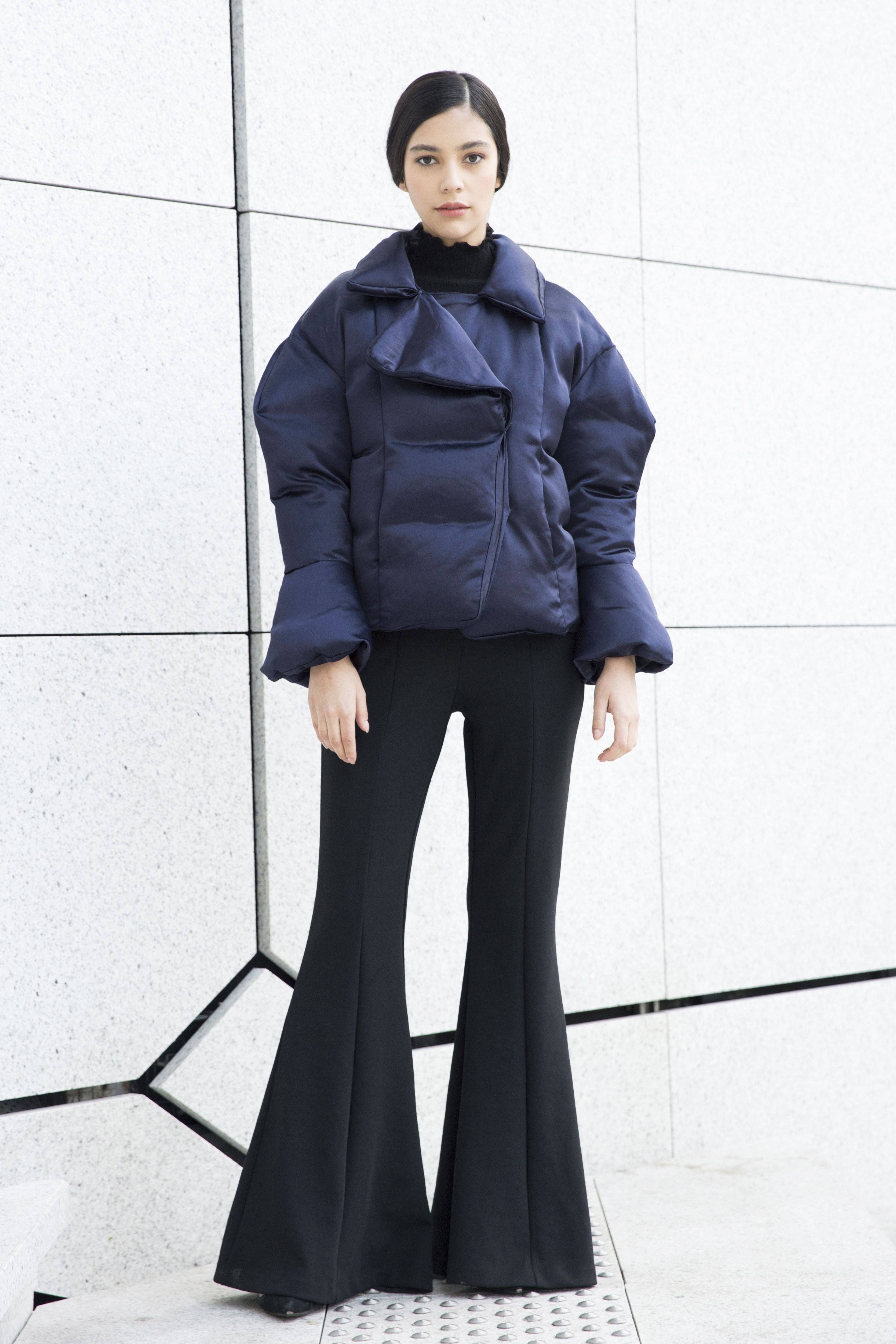 SUNDAY LIFE - Wholesale Puffer Jacket - Women's - REINE - ORIGINAL CUT SATIN DOWN JACKET0