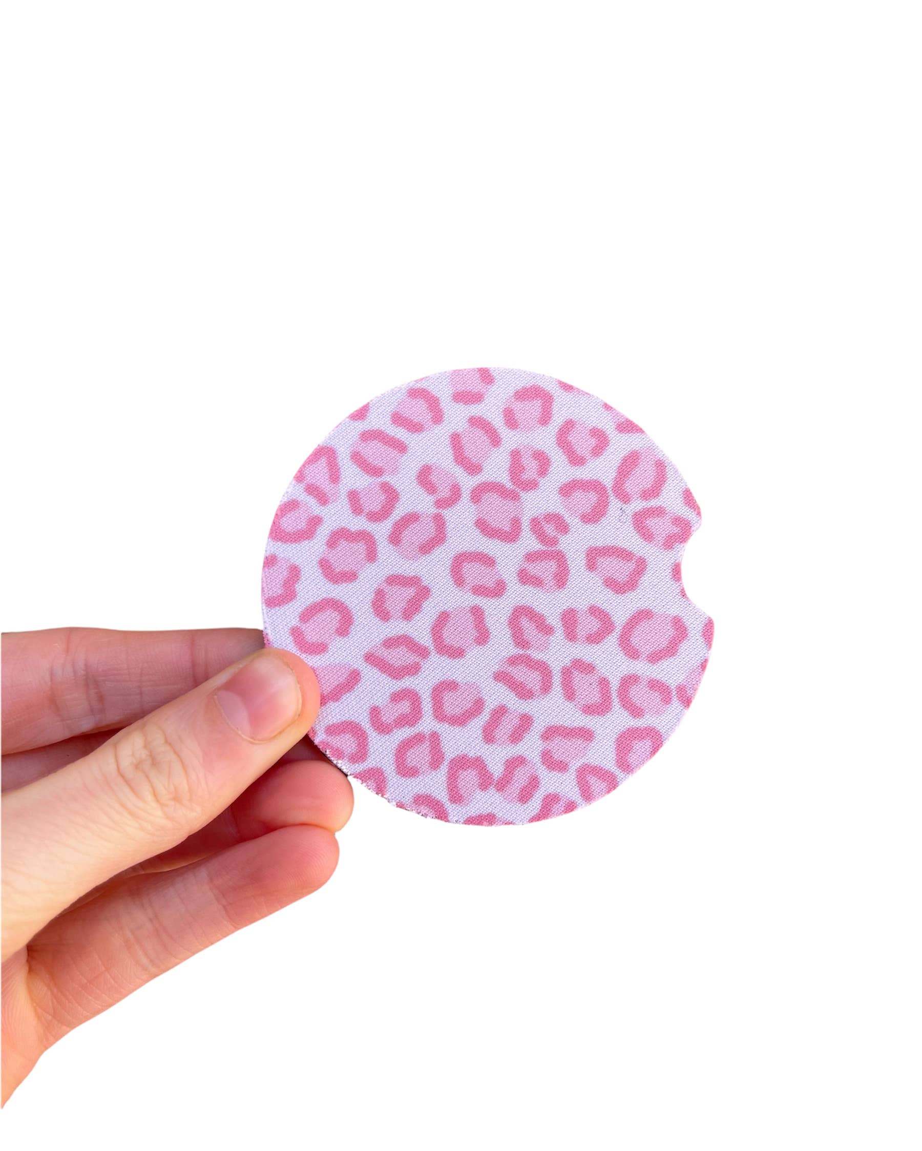 XO Wholesale – Großhandel Auto-Getränkeuntersetzer – Damen – Auto-Untersetzer mit rosa Leopardenmuster1