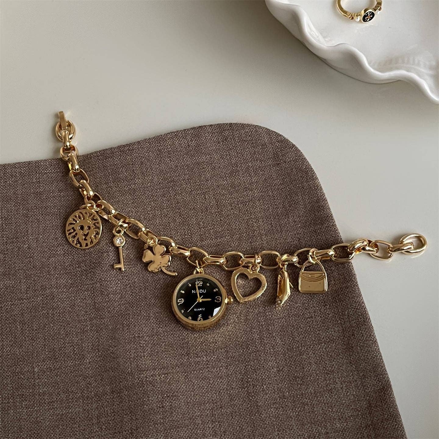 Dipped Shop - Wholesale Wrist Watch - Women's - Heart Pendant Charm Bracelet Quartz Watch DP25F7351