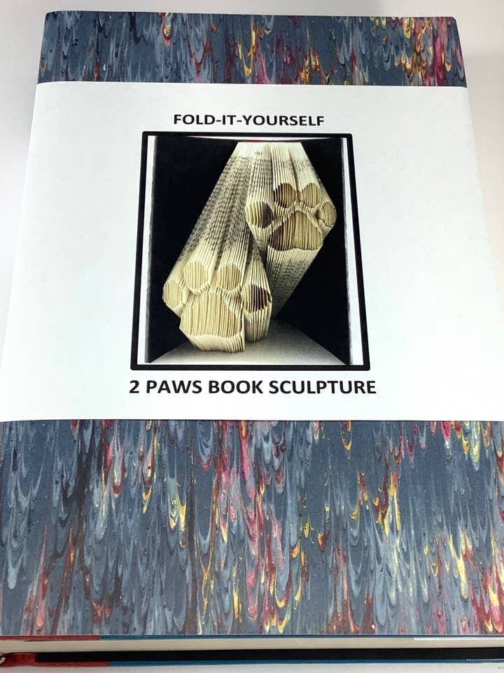 Sculpture à 2 pattes (à plier soi-même) pour la vente par Sculpted Books