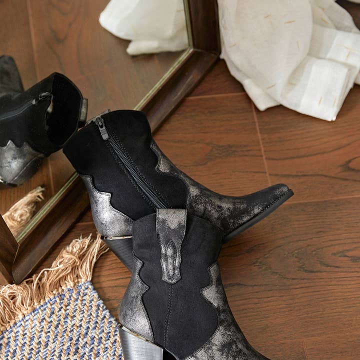 botín de tacón - Giovanna y otras tendencias de Resultados para botas vaqueras al por mayor. Devoluciones gratuitas y condiciones de pago a 60 días en Faire en Faire.