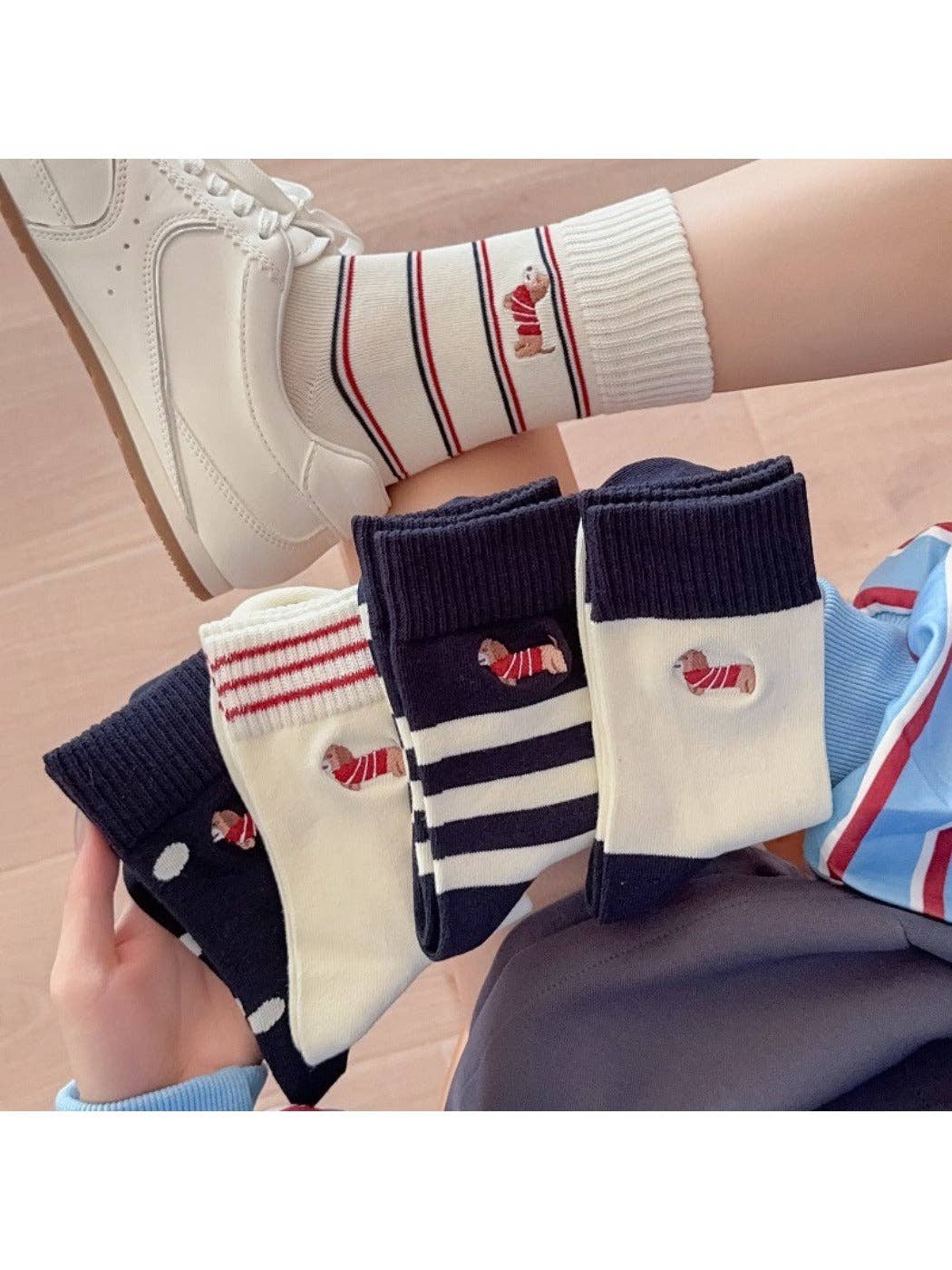 Funkyrel® Atzbranding Limited - Wholesale Sokken - Dames - Rufia - Cartoon Hond Geborduurde Gestreepte Sokken8