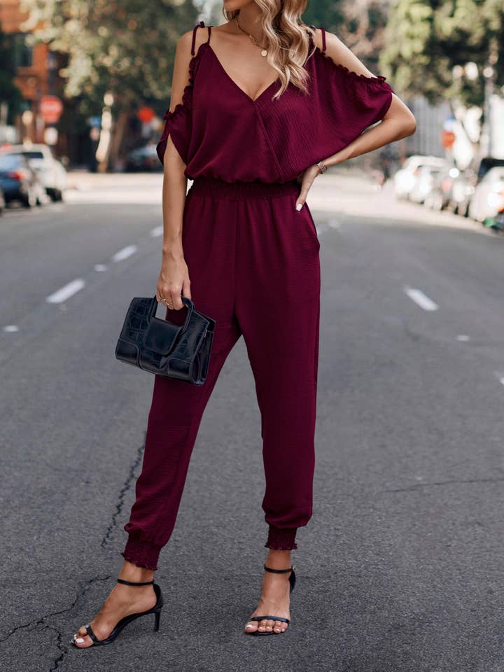 eLook – Großhandel Jumpsuit – Damen – SZ1-J9004 Schulterfreier Wickeloverall mit gesmokter Schulterpartie6