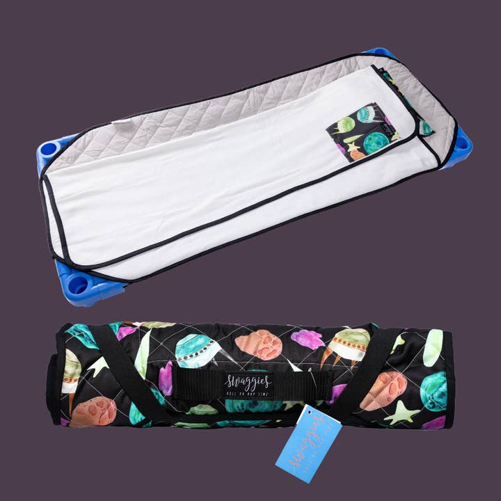 VERS L'INFINI ET AU-DELÀ LITERIE DE GARDERIE SWAGGIE pour la vente par Daycare Swaggies