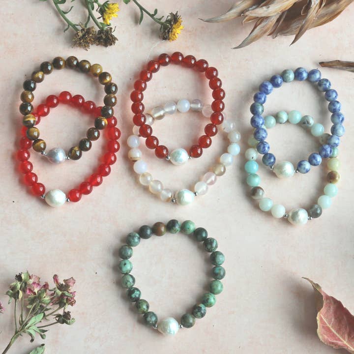 Pulseiras elásticas de pérolas e pedras barrocas nucleadas por atacado de IST Jewelry