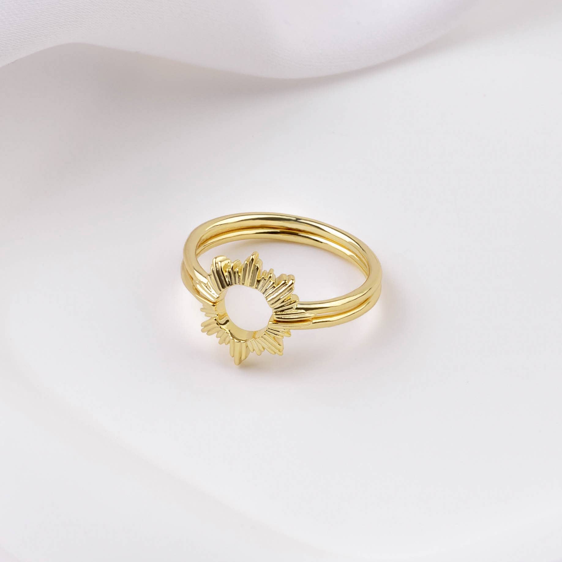 Wanderlust + Co - Wholesale Signet Ring - Sunseeker Gold Ring Set (Size 7)0