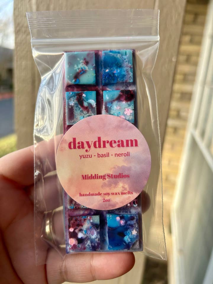Daydream | Cozy Collection Wax Melts for wholesale by Midding Studios