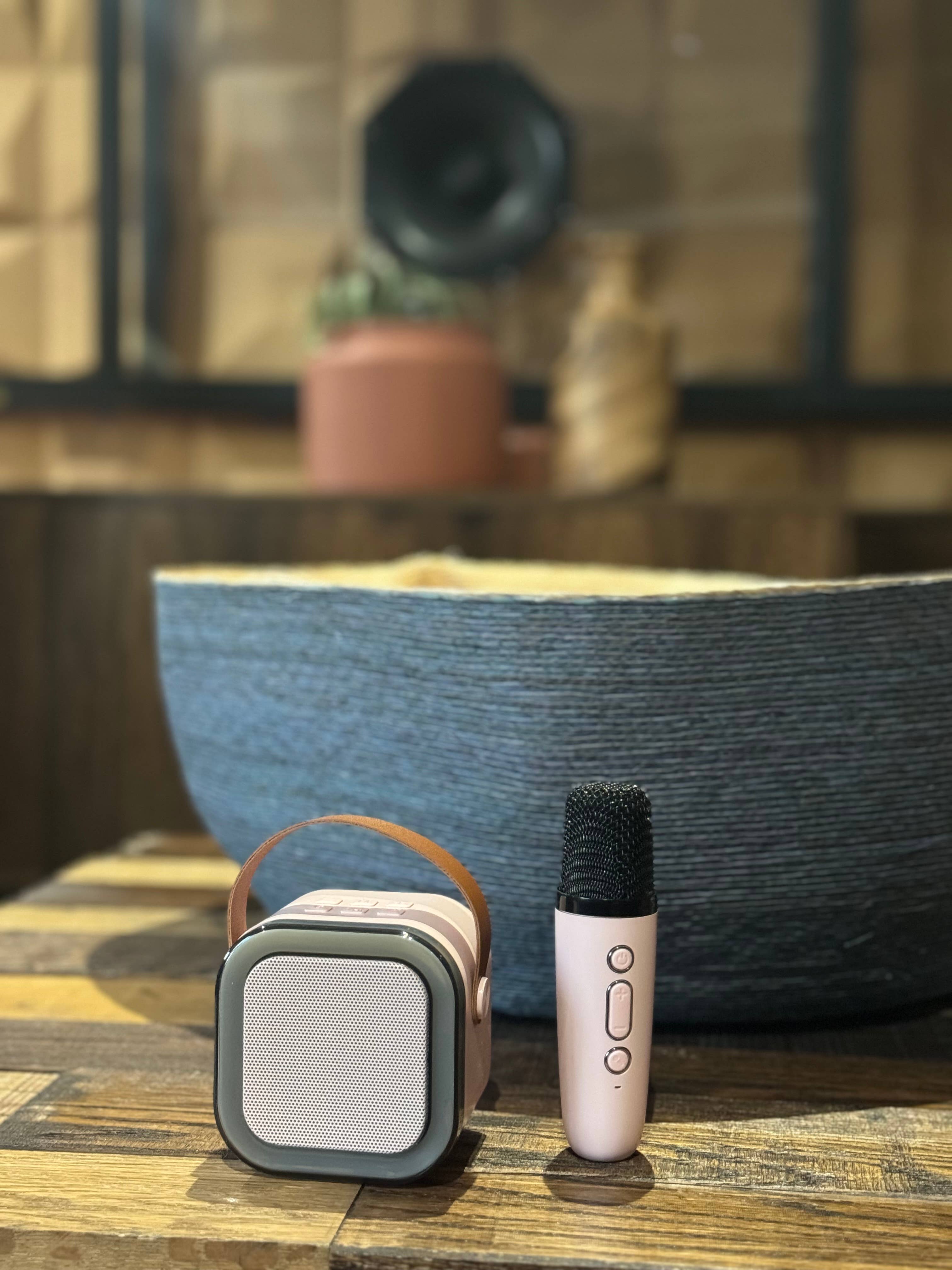 Beige Mini kit karaoké avec LED - PK en vente sur Faire2