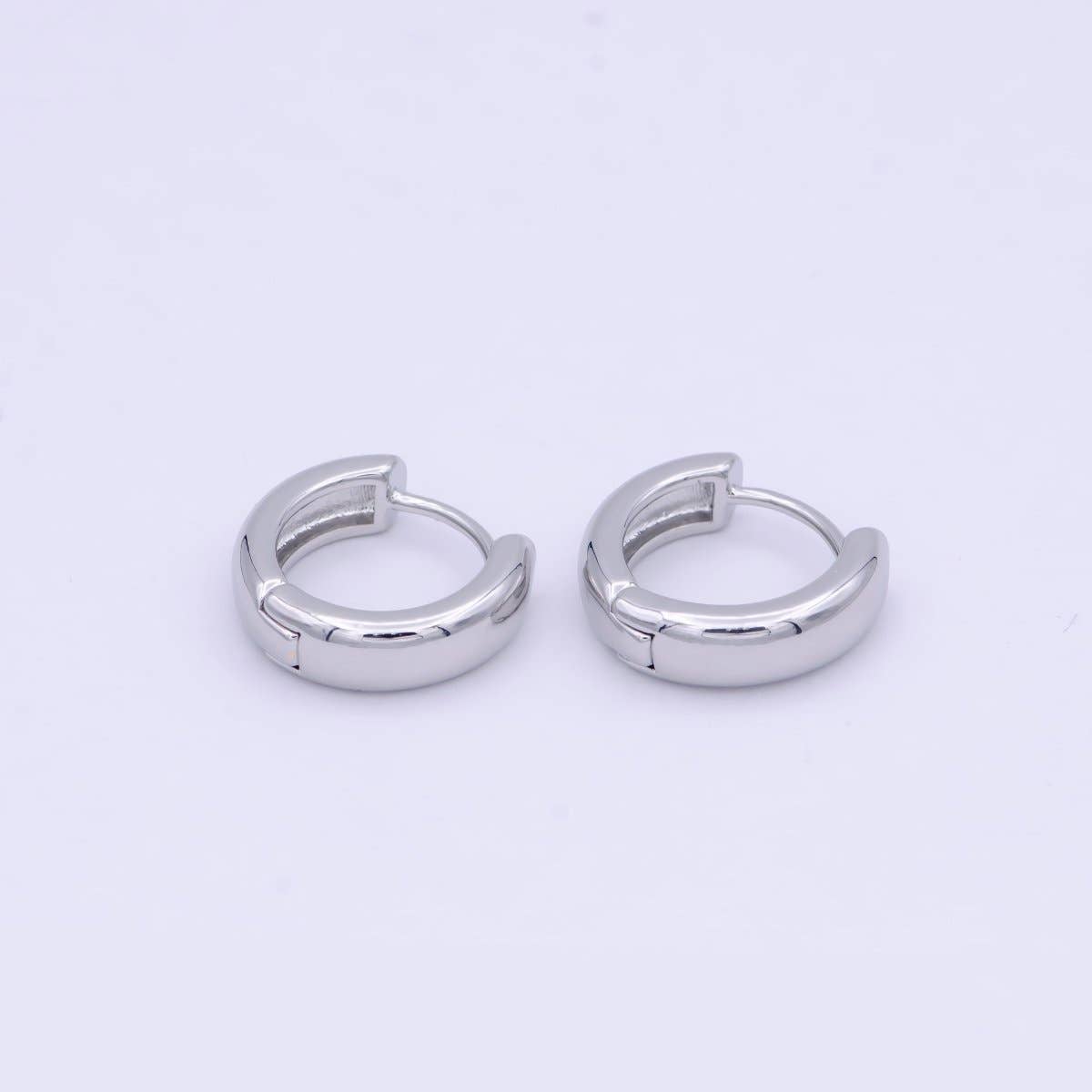 Aim Eternal - Wholesale Huggie Earrings - White Gold Filled 16mm Chunky Silver Huggie Hoop Earrings P-2483