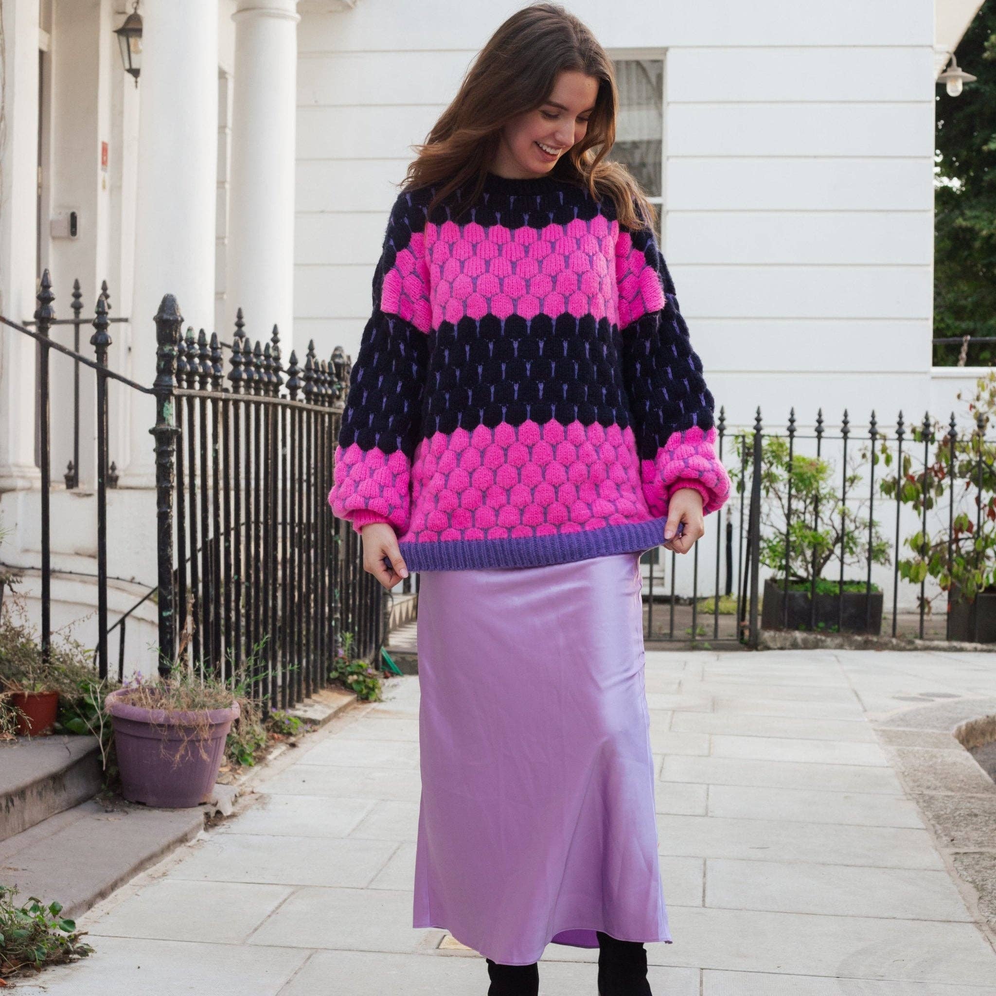 Cara & The Sky - Wholesale Knit Sweater - Women's - Marissa Stripe Bubble Stitch Jumper - Navy15