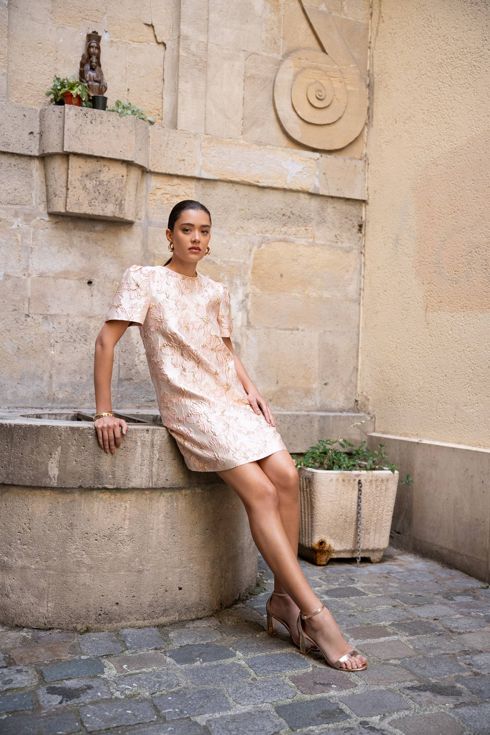 Rosa Abito in jacquard floreale - CK08393 in vendita all'ingrosso su Faire5
