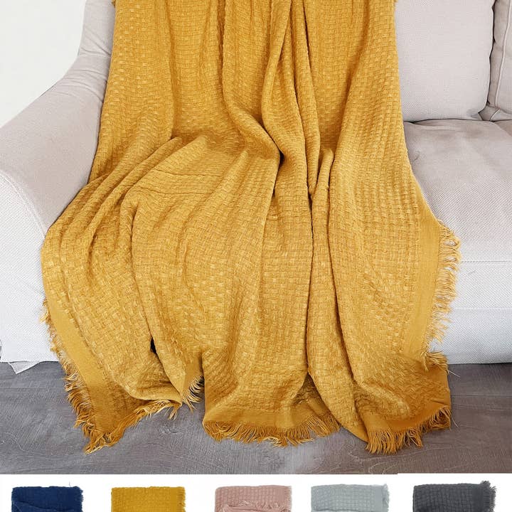 Fennco Styles - Wholesale Throw Blanket - Waffle Weave Solid 50"X60" Throw Blanket with Fringe
