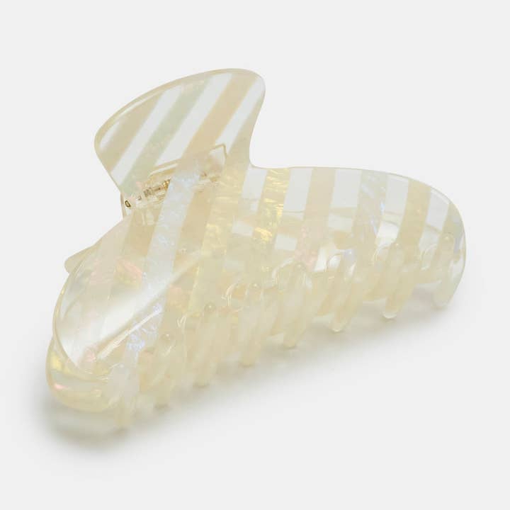 Baby Dolly Claw in Ditto for wholesale by CHUNKS