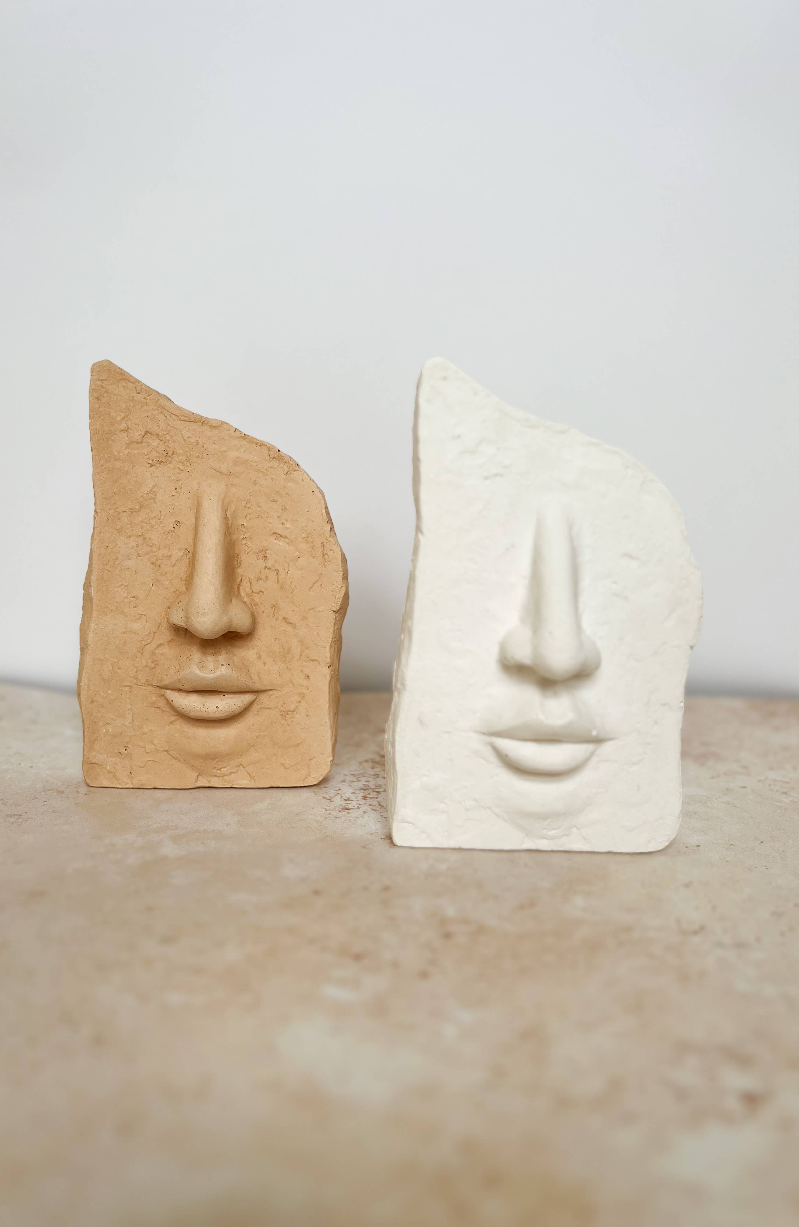 Smells Like Home Store – wholesale Decorative tabletop object – Concrete face ornament0