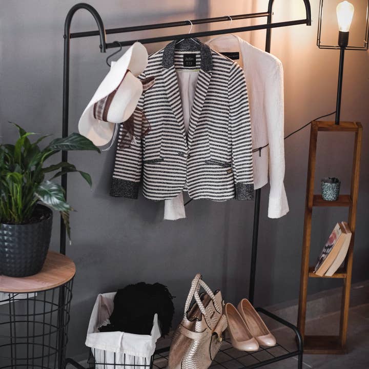 WDMT - Wholesale Kapstok - Metalen kledingrek met halve maan en één stang van WDMT5