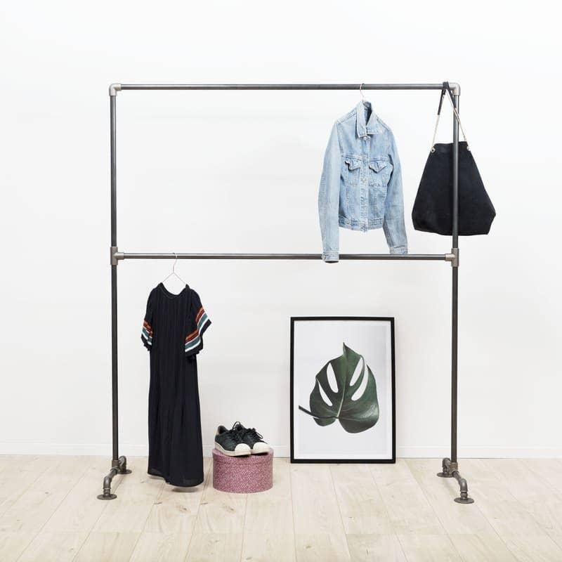 Acero en bruto antioxidante THE BOLD - Estante para ropa con base circular de acero de venta al por mayor en Faire0