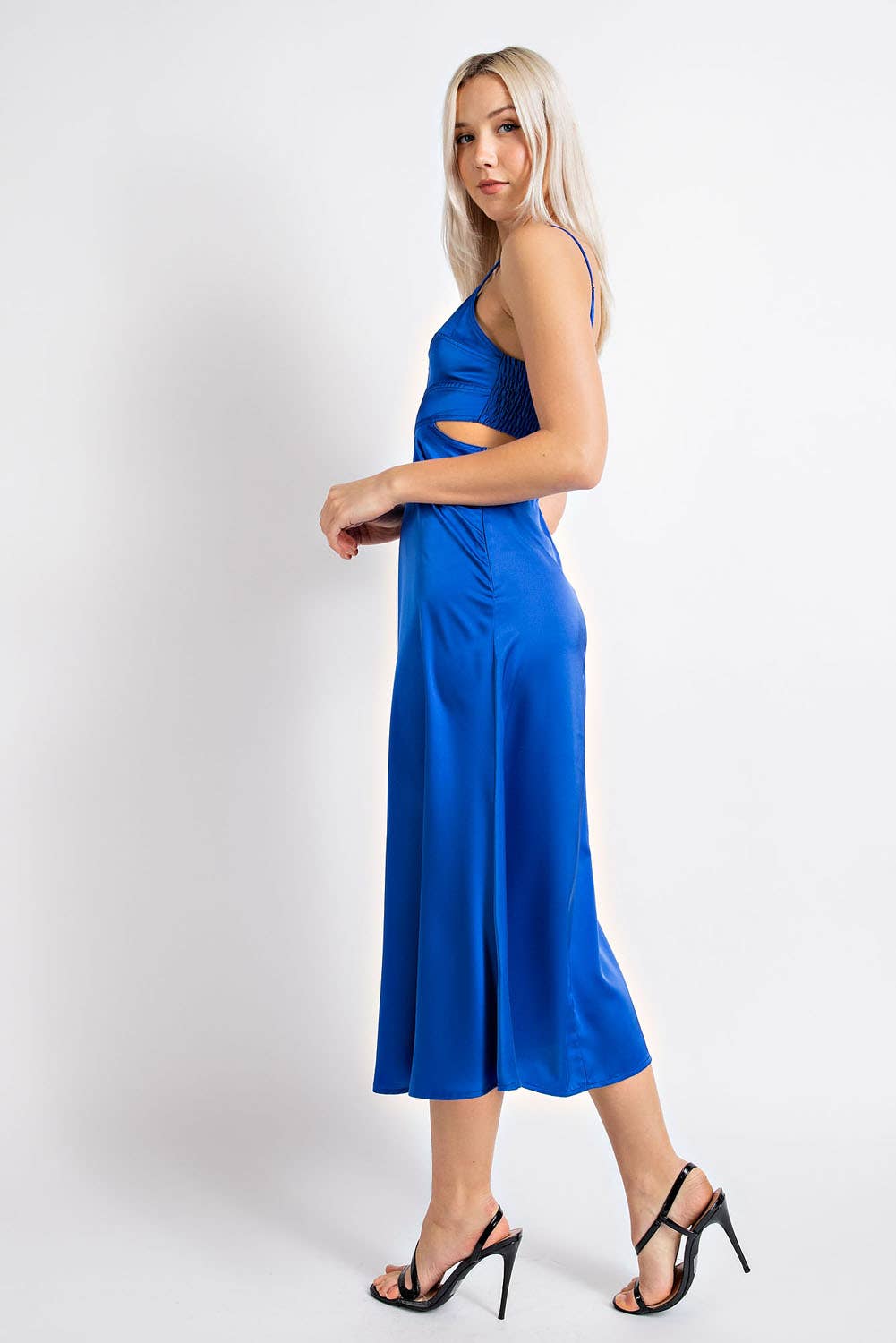 Edit by Nine - Vente Robe – femme - Robe longue en satin avec découpe au dos et bretelles7