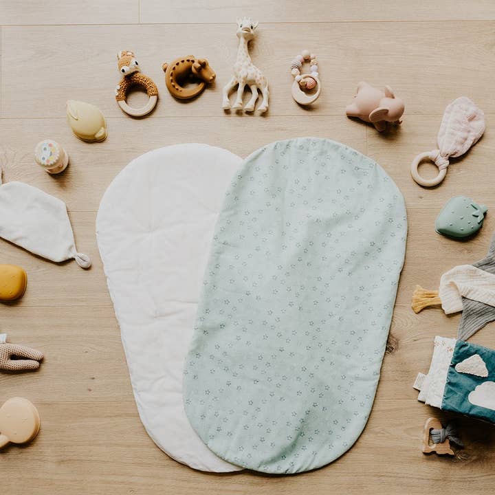 LES PETITS SAUVAGES CO – wholesale Bedding blanket – Kids & Baby – Organic Cotton Topponcino Cover A Green Mouse