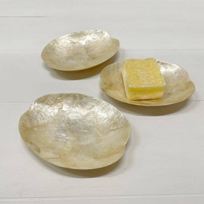 ByBazz – wholesale Decorative plate/dish/bowl – Schaaltje Schelp Capiz XS Goud5