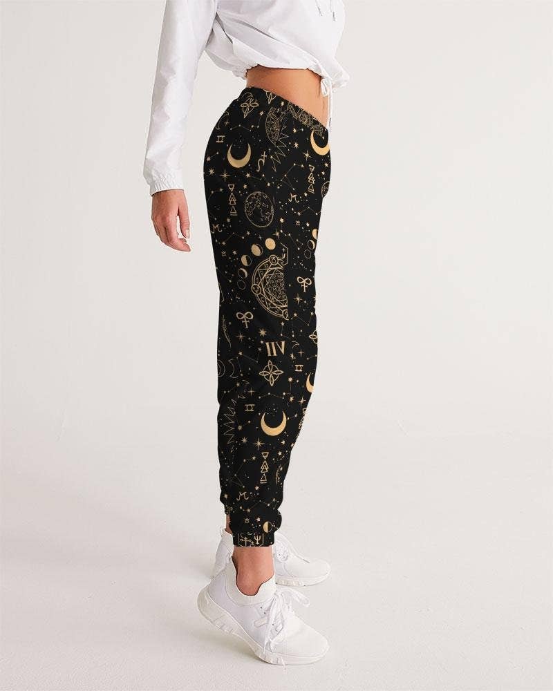 Merge Comfort And Style With This Trendy Track Pants Outfit