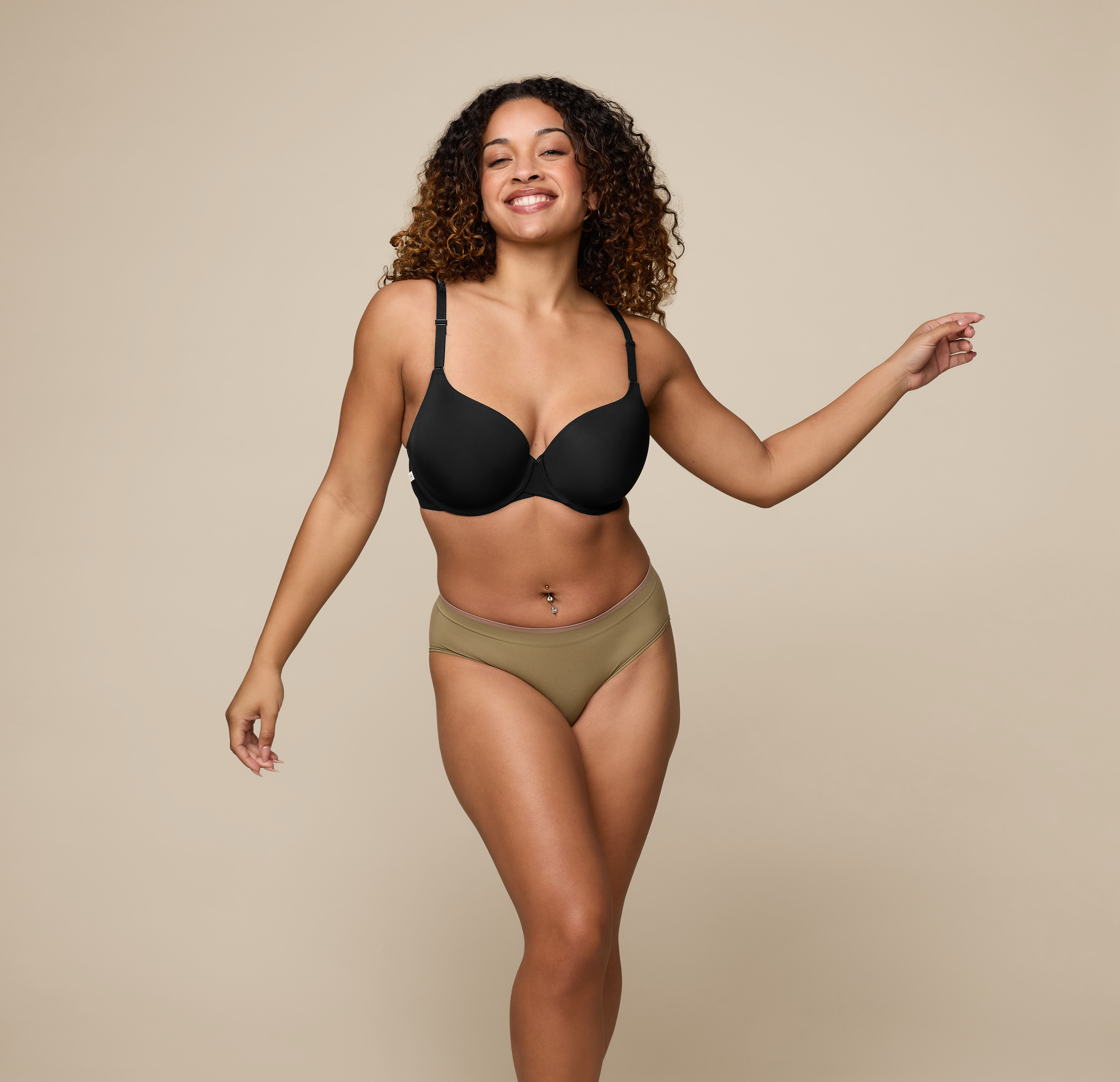 Base T-Shirt Bra - Black for wholesale on Faire4