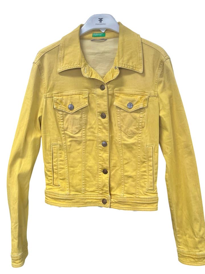 Short yellow denim jacket for wholesale on Faire2